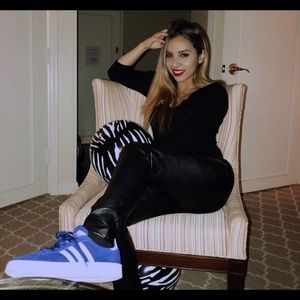 Meet your Posher, Carolina